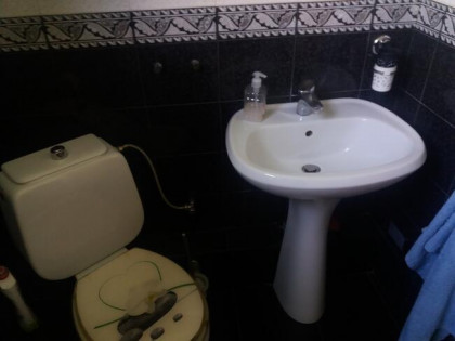 bezpośrednio ładne mieszkanie trzypokojowe na pokoje.