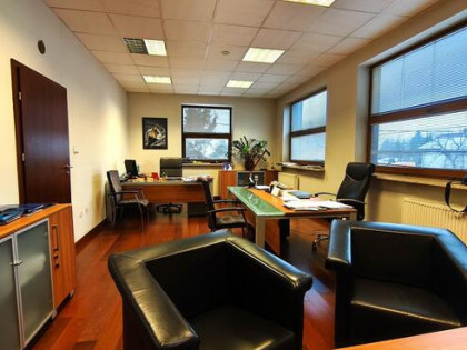 Budynek produkcja magazyn biuro 1037 m2 Pruszków