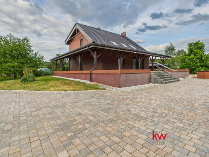 Dom Kamion gm. Wierzchlas,