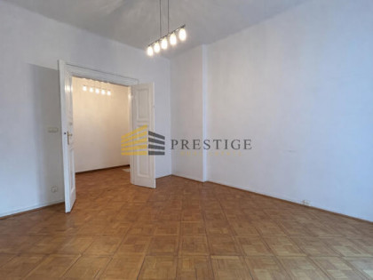 Lokal w pięknej kamienicy, 90m2, 5 pomieszczeń