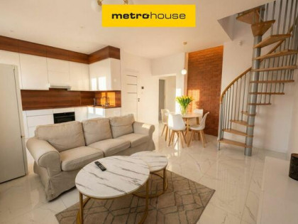 Dwupoziomowe mieszkanie po remoncie