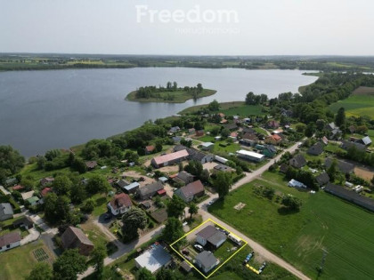 Komfortowy dom blisko jeziora z dużym garażem!