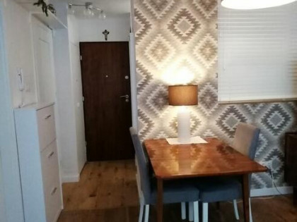 Śródmieście, ul. Grzybowska, 27 m2- komfortowe 2 pokoje