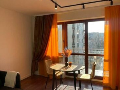 4 pokoje | 3 min do metra Natolin | Garaż podziemny | Zielon