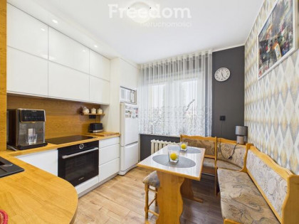 Dwupokojowe, dwustronne mieszkanie na sprzedaż