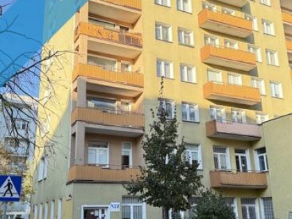 Wyjątkowe 3-pokojowe mieszkanie w ŚCISŁYM CENTRUM Gdyni! Do remontu - stwórz swój wymarzony dom!