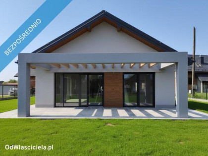 Dom parterowy wolnostojący z dużą działką w cichej okolicy