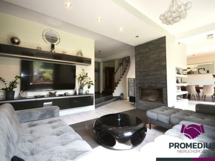 Dom Koszalin, Promowa