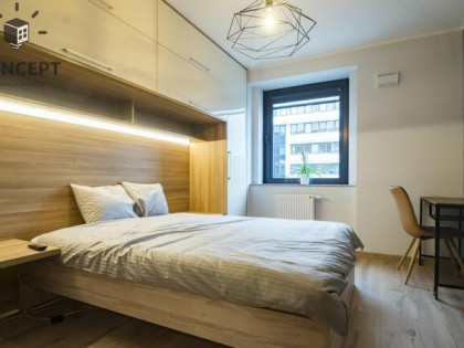 Klimatyzowane 4 pokoje, garaż - Popowice