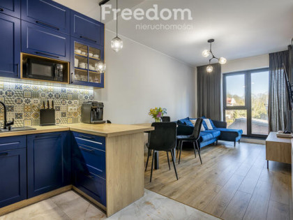 Na sprzedaż 2-pokojowe mieszkanie w bloku z windą