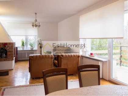 Pszczółki, przestronny dom w spokojnej okolicy