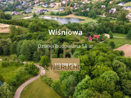 Urokliwa, naturalnie zalesiona działka budowlana