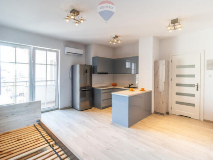 Nowoczesna kawalerka z balkonem blisko centrum