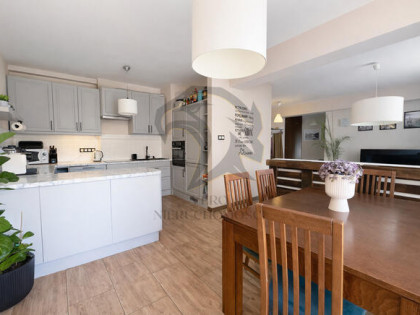 Dom w mieście 110 M², WŁASNY GARAŻ I TARS 280m²