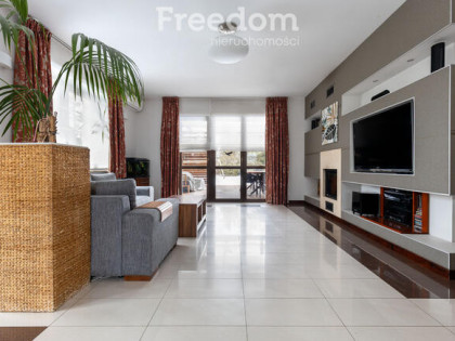 Wolnostojący z ogrodem 6 pok.