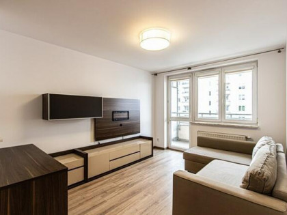 2 pokoje z balkonem i mp. w garażu, Okulickiego 55