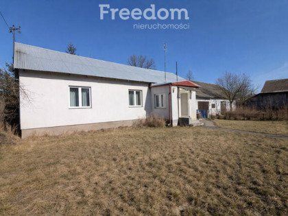 Dom z dużą działką w spokojnej okolicy