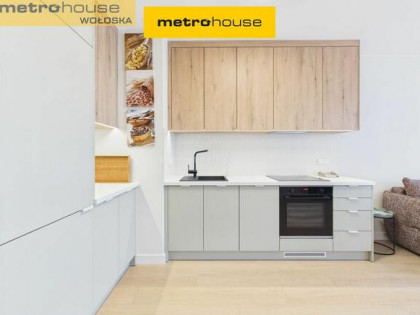 Przestronne mieszkanie dwupokojowe z balkonem.