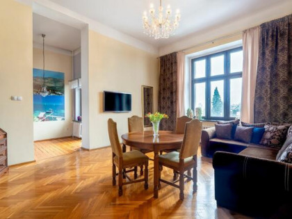 Reprezentacyjna KAMIENICA na Krzykach – unikatowe 76 m, wyso