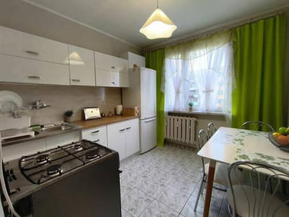 Mieszkanie 2 pokojowe 48m2 po remoncie nowe agd plus garaz