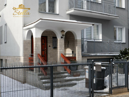 Dom Gdynia Cisowa, Sienna