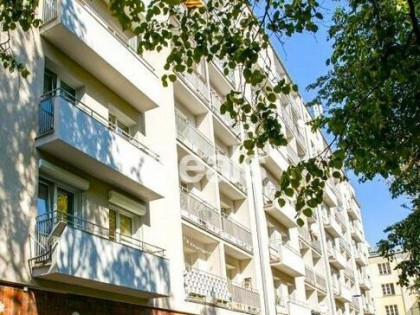 ŚRÓDMIEŚCIE,2POK.BALKON,WINDA,PARKING,METRO