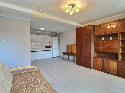 2 Pokoje 1. Piętro Czynsz 158,80 Piwnica+Ogródek