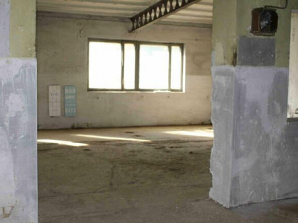 Sprzedam budynek do zaadoptowania na dom