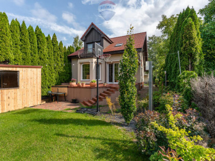 FUNKCJONALNY DOM WYSOKI STANDARD LAS SMOCHOWICE