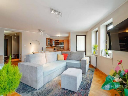 Mieszkanie 82 m2 w centrum, 3 pokoje, 2 balkony