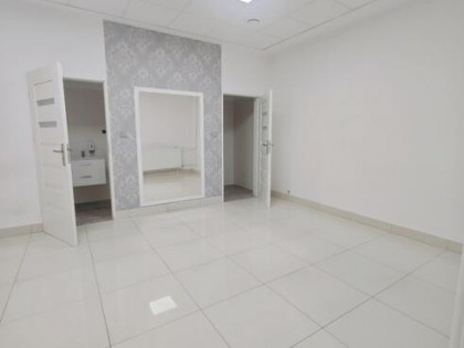 Lokal usługowy 220mkw Ostrołęka - duże sale