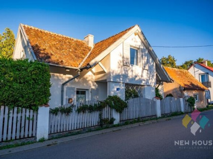 Stare Sady, dom z linią brzegową jeziora Tałty