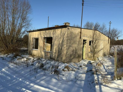 Sprzedam zabudowaną działkę 0,42 ha w Oborach