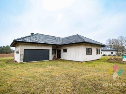 Smolajny,dom parterowy,duża działka,do wykończenia