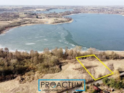 Działka budowlana z linią brzegową jeziora!