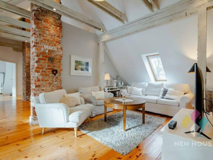 Jagiellończyka, loftowy apartament na II piętrze