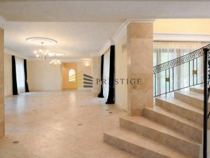 Luxury Villa with Swimming Pool | 550 m² | Private