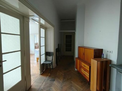 3 pokoje z ogrzewaniem, balkonem w Śródmieściu