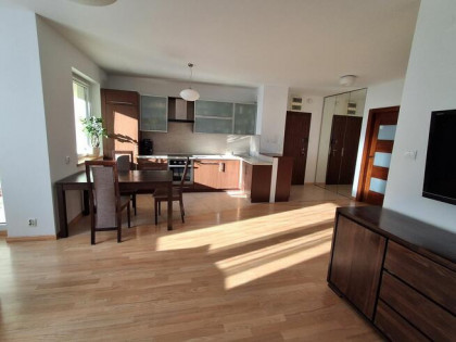 Bezpośrednio, atrakcyjne mieszkanie 3-pokojowe