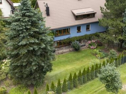 Dom pod lasem z możliwoscią 2 niezal. mieszkań 225m2