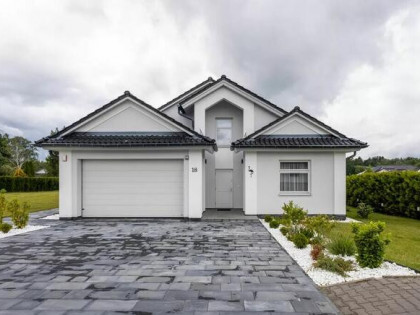 Wynajem villa wolnostojąca z basenem na polu golfowym 200m2