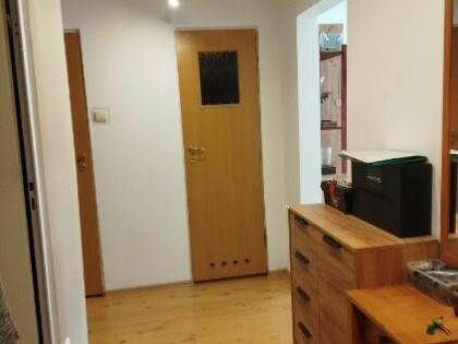 Mieszkanie 2 pokojowe w bloku z garażem