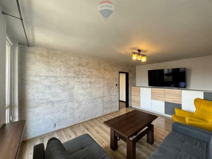 Dwupokojowe M - 51 m² po remoncie balkon