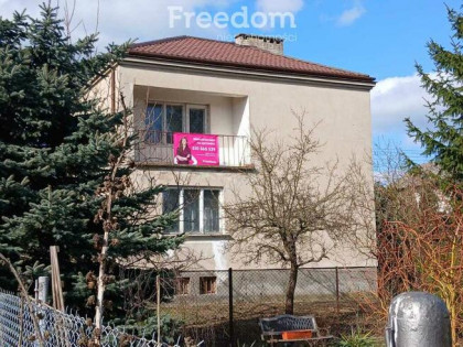 Dom z potencjałem w spokojnej lokalizacji