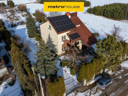 Dom z duża działką i wydzielonym mieszkaniem