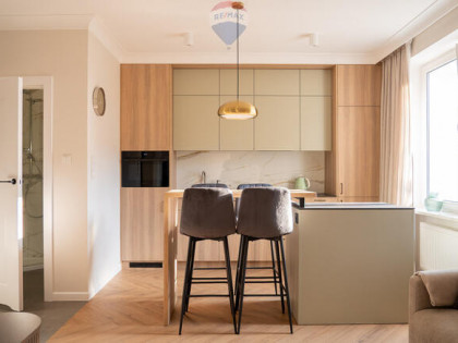 Słoneczne 2 pok. w kamienicy przy metrze Wierzbno