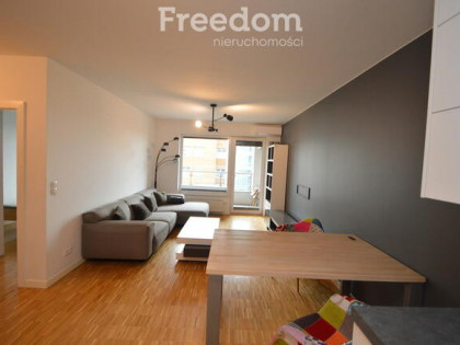 Ciekawe 2pok. mieszkanie z dużym taraswm