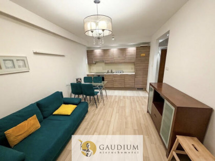 2 - pok. mieszkanie z miejscem postojowym w hali