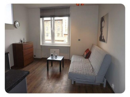 Do wynajęcia jasna kawalerka, Oswobodzenia 38 A