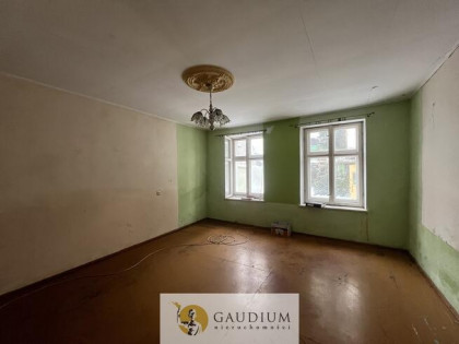 Kamienica w centrum Gniewu z ogródkiem i garażem